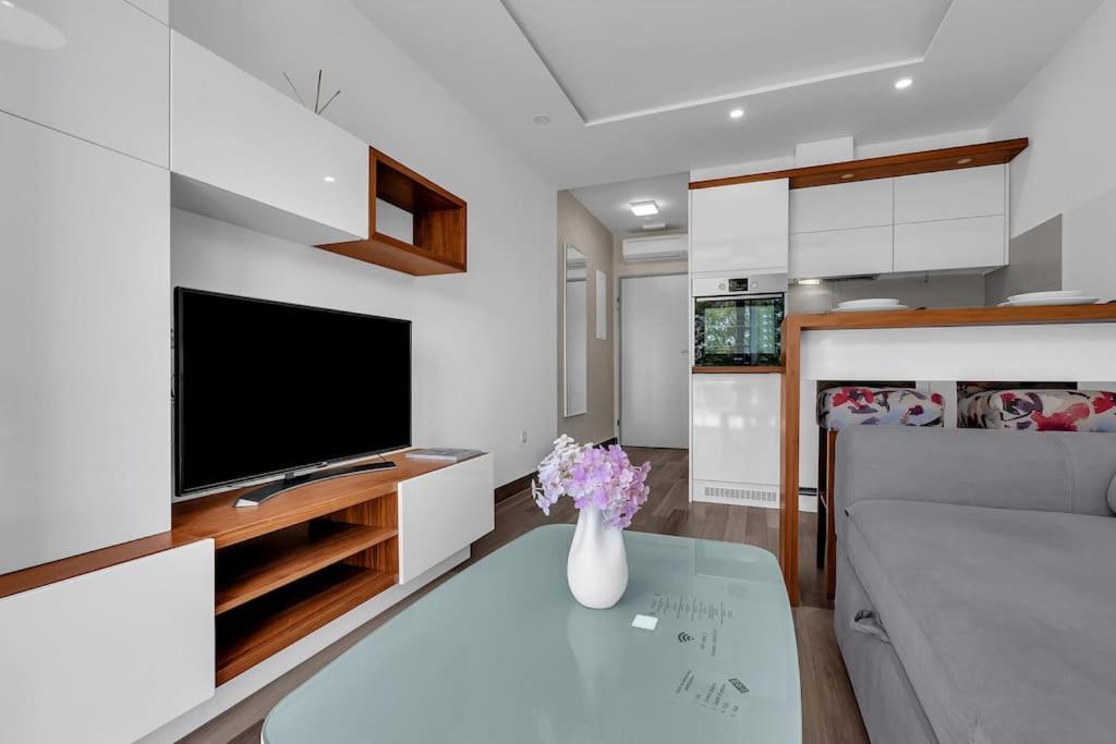 Brotis - Studioapartment - Makarska Exklusiv Promajna Esterno foto